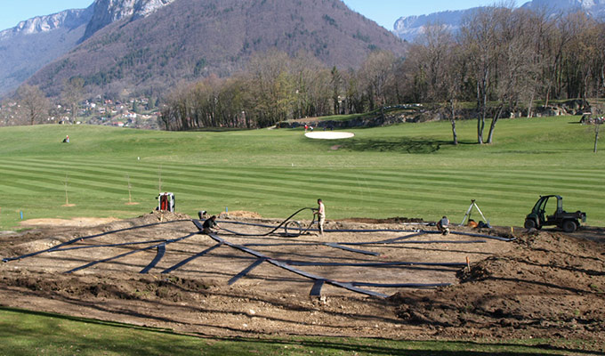 FLATDRAIN_drain_plat_sols_sportifs_chantier1